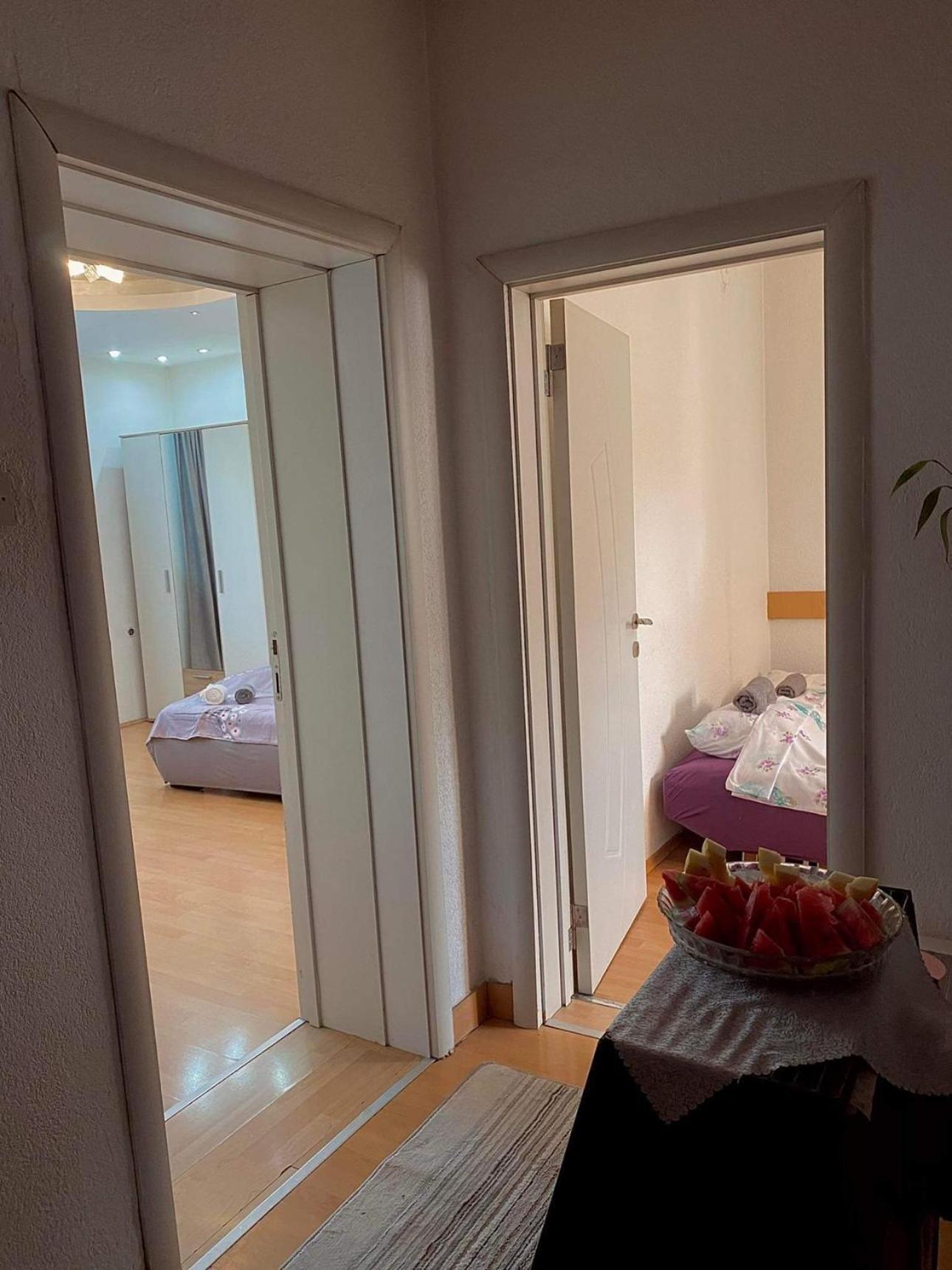 Comfort 5 Minute Walk To Beach, Free Parking, 2 Br * Struga