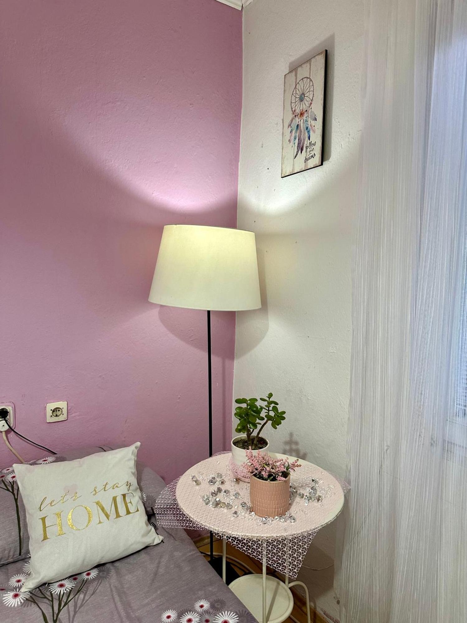 Comfort 5 Minute Walk To Beach, Free Parking, 2 Br Apartment