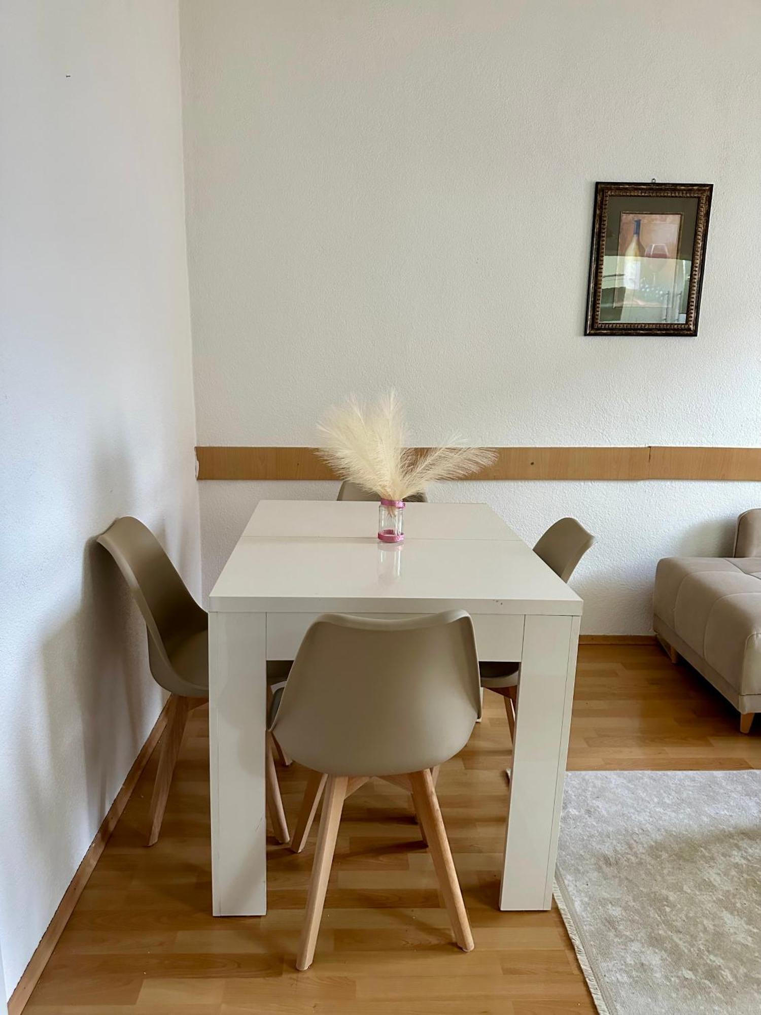 Apartment Comfort 5 Minute Walk To Beach, Free Parking, 2 Br
